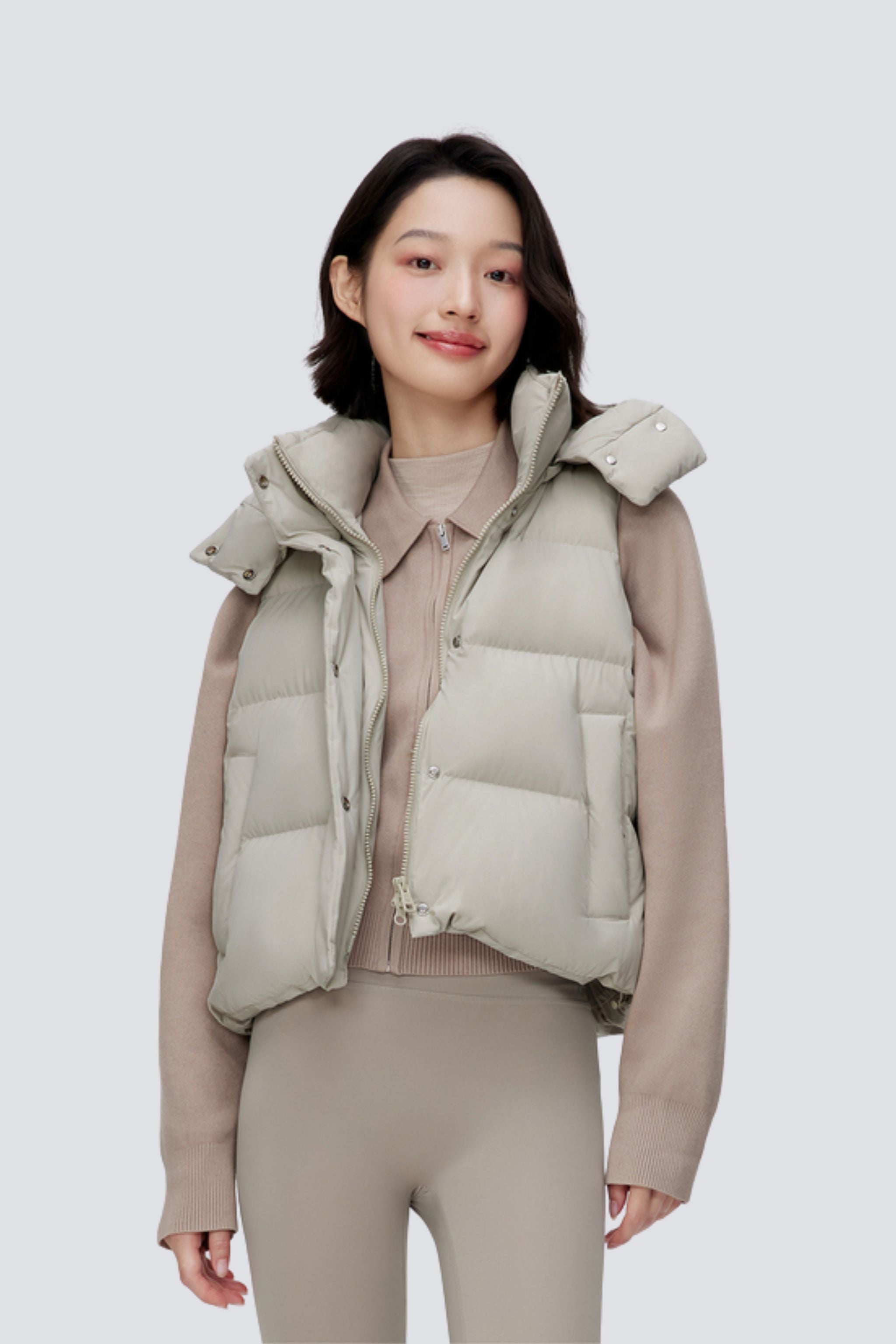 Feel the Cloud women’s down gilet with detachable hood