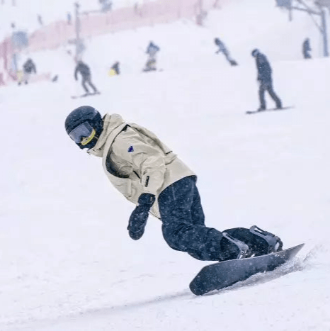 AUTHENTIC SNOW COLLECTION