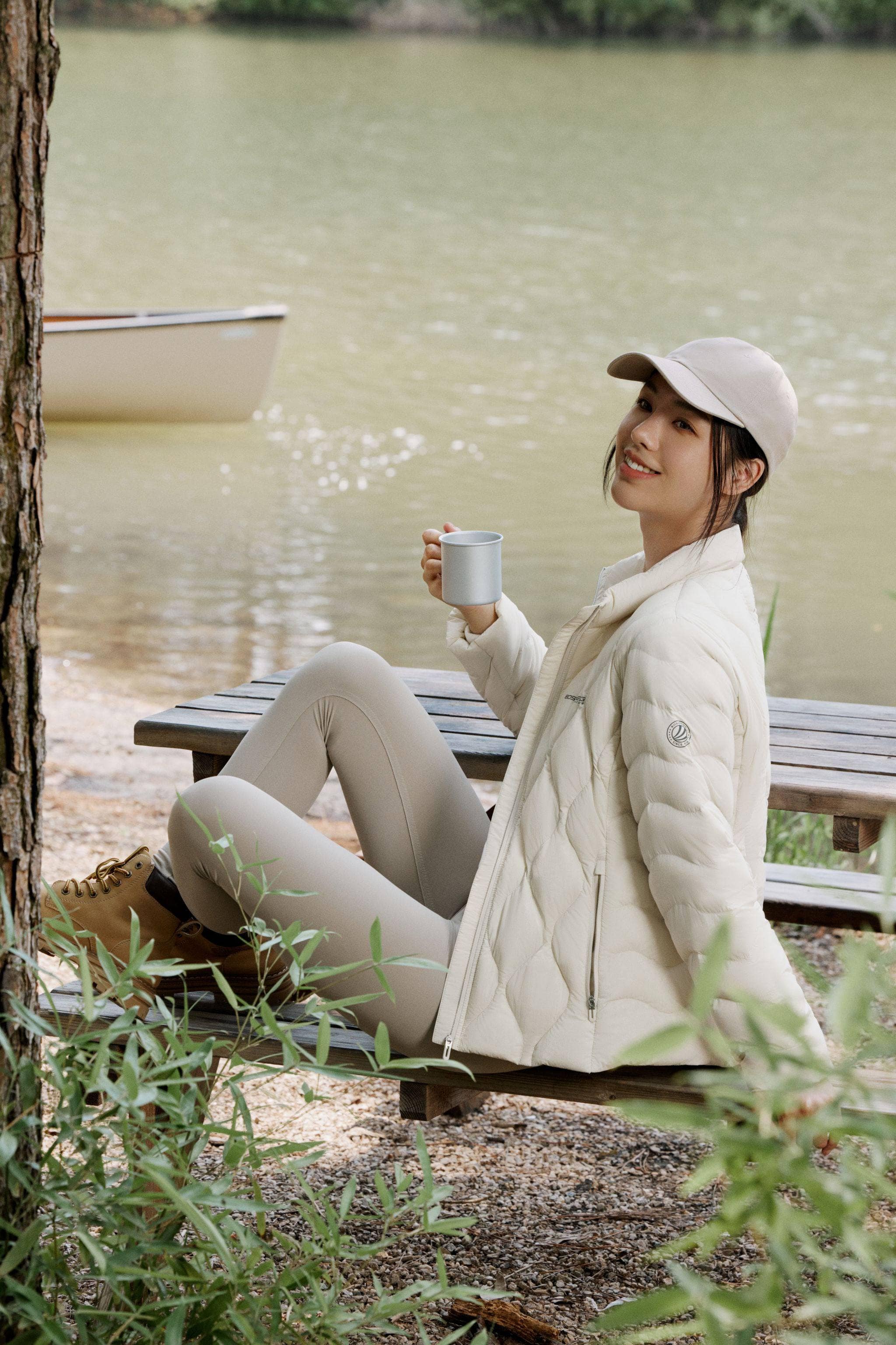 BOSIDENG 2023 Women's Goose Down Ultralight Jacket Jacket 4 / Beige