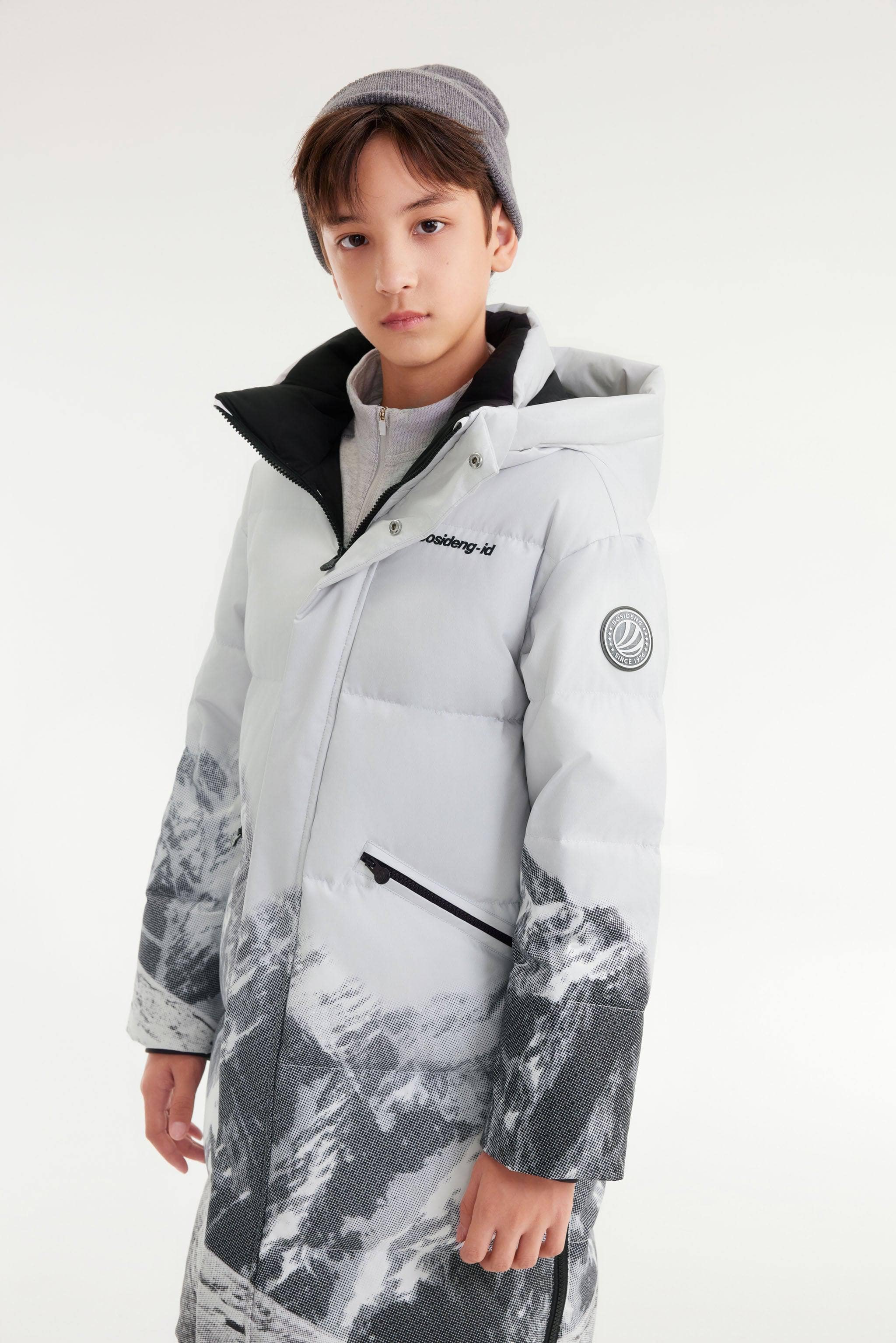BOSIDENG 2023 Kids Snow Mountain Down Parka with Hood 7-8Y / Digital Print Snow Mountain