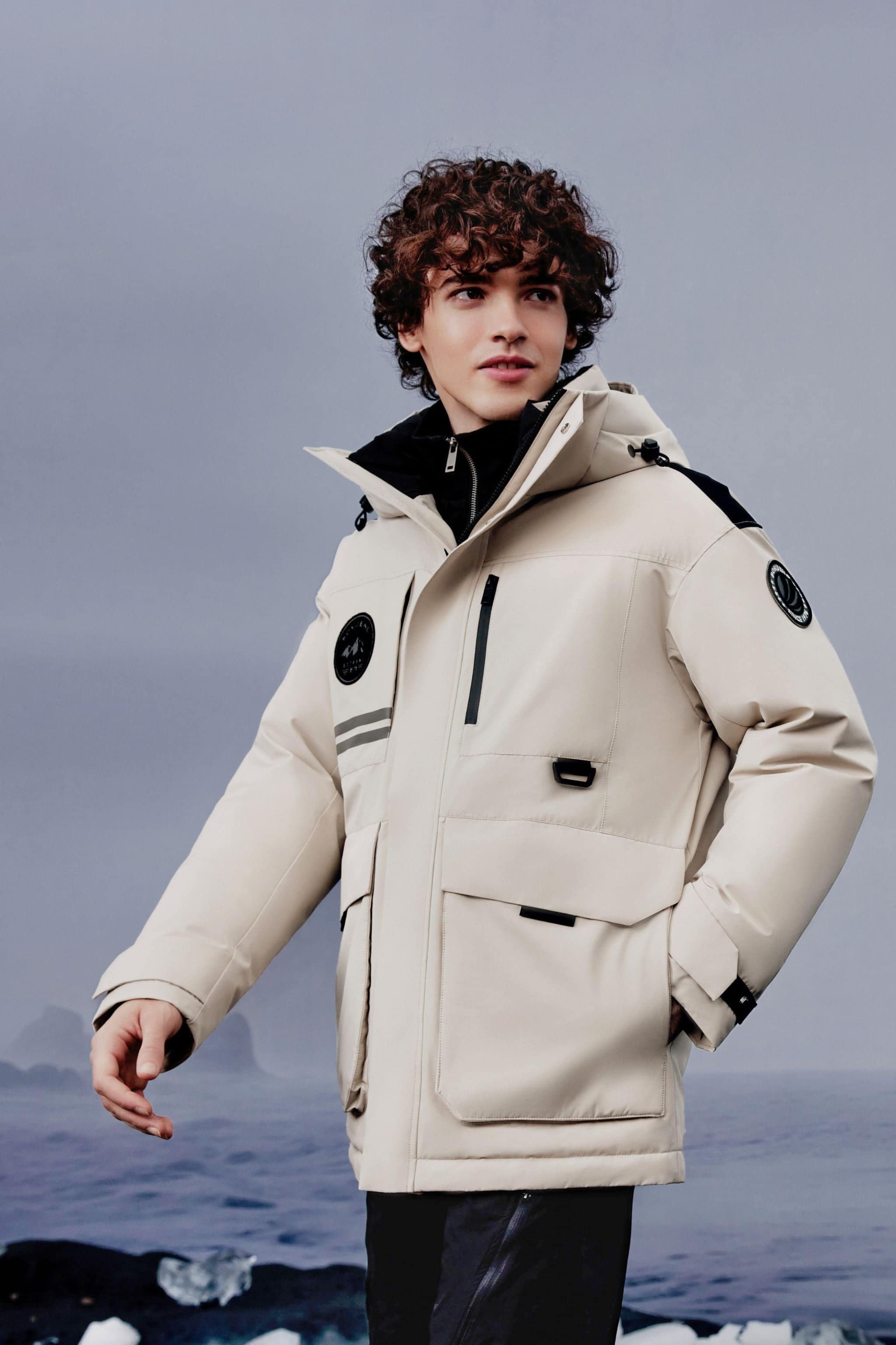 BOSIDENG 2023 Men's Light Extreme Goose Down Jacket 2327 Jacket