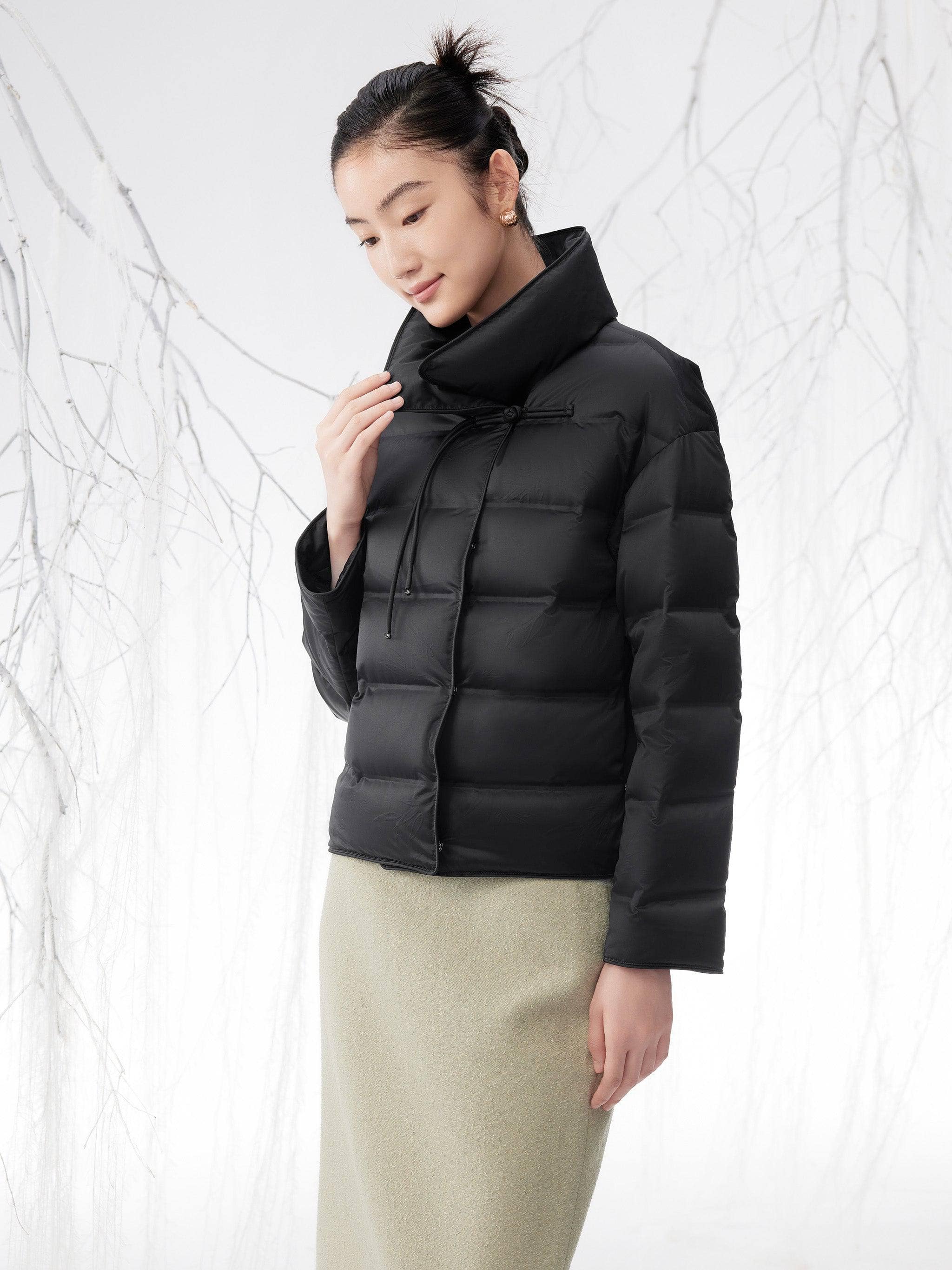 BOSIDENG 2024 Women's Oriental Short Goose Down Jacket 4126 16 / Black