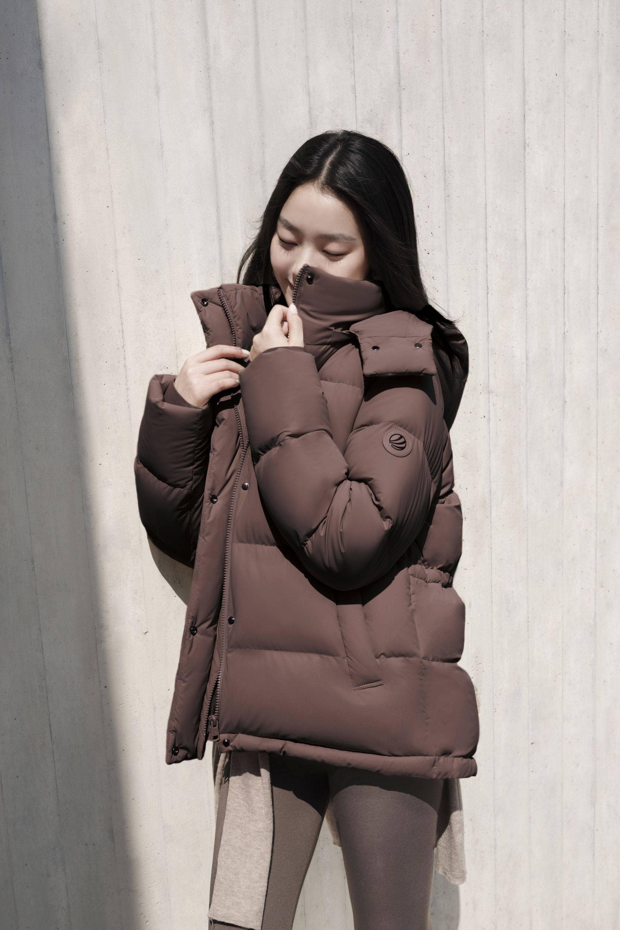 BOSIDENG 2024 Feel the Cloud women’s down jacket with detachable hood Jackets
