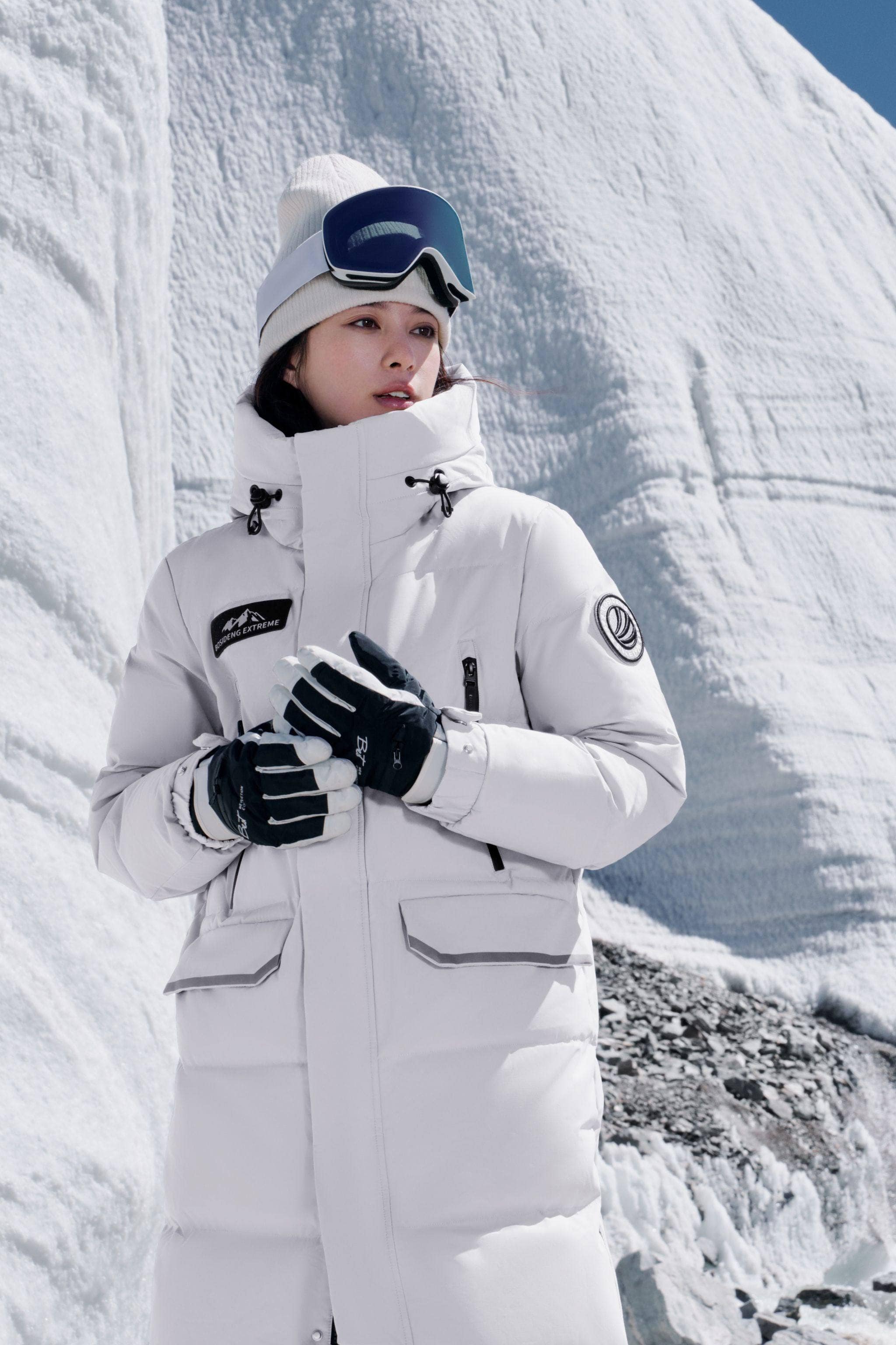 BOSIDENG 2024 Light Extreme Neutral Goose Down Parka 2320 Parka Grey / XXXS