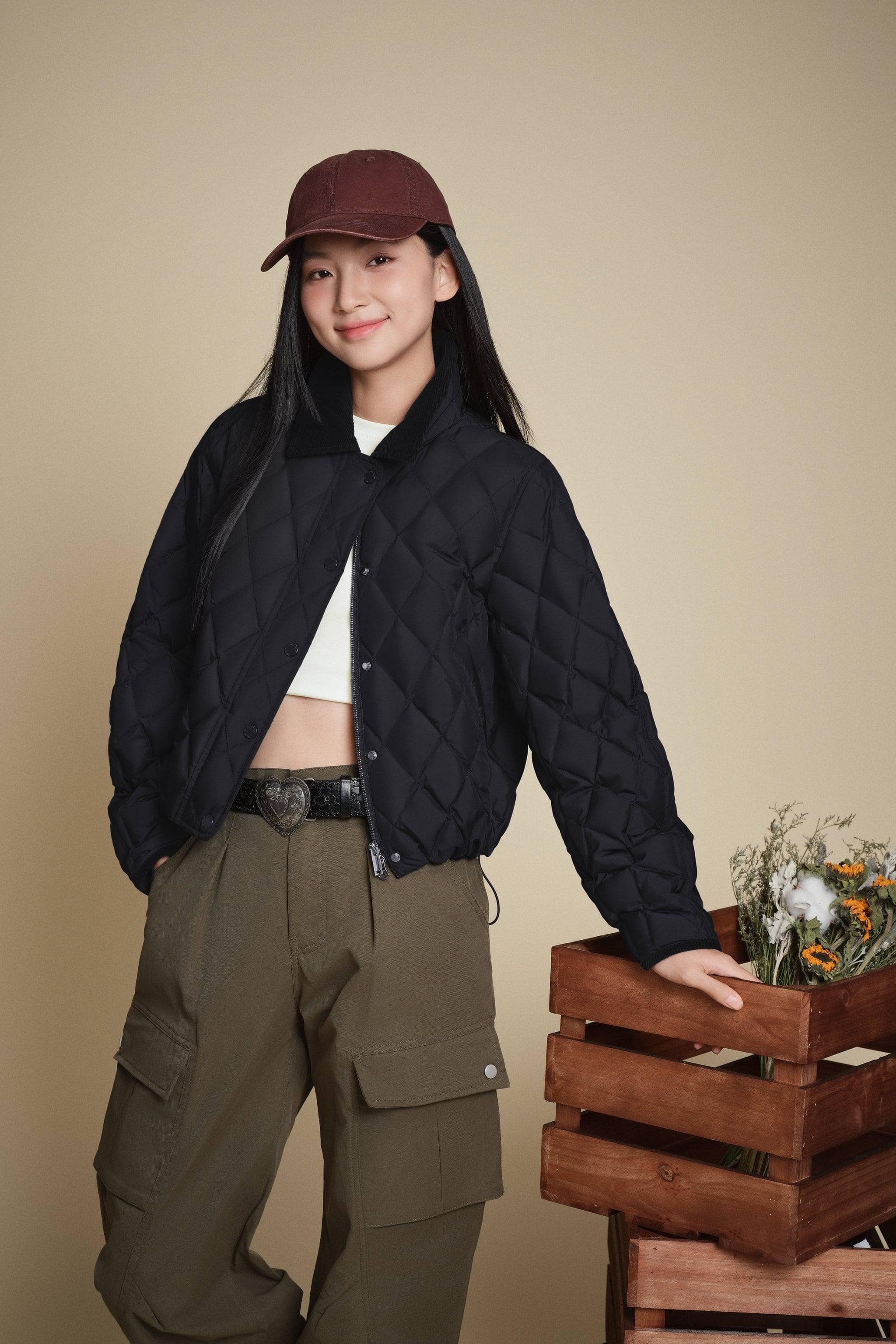 BOSIDENG 2025 Women's Cropped Quilted Barn Down Jacket Opal Black / 4