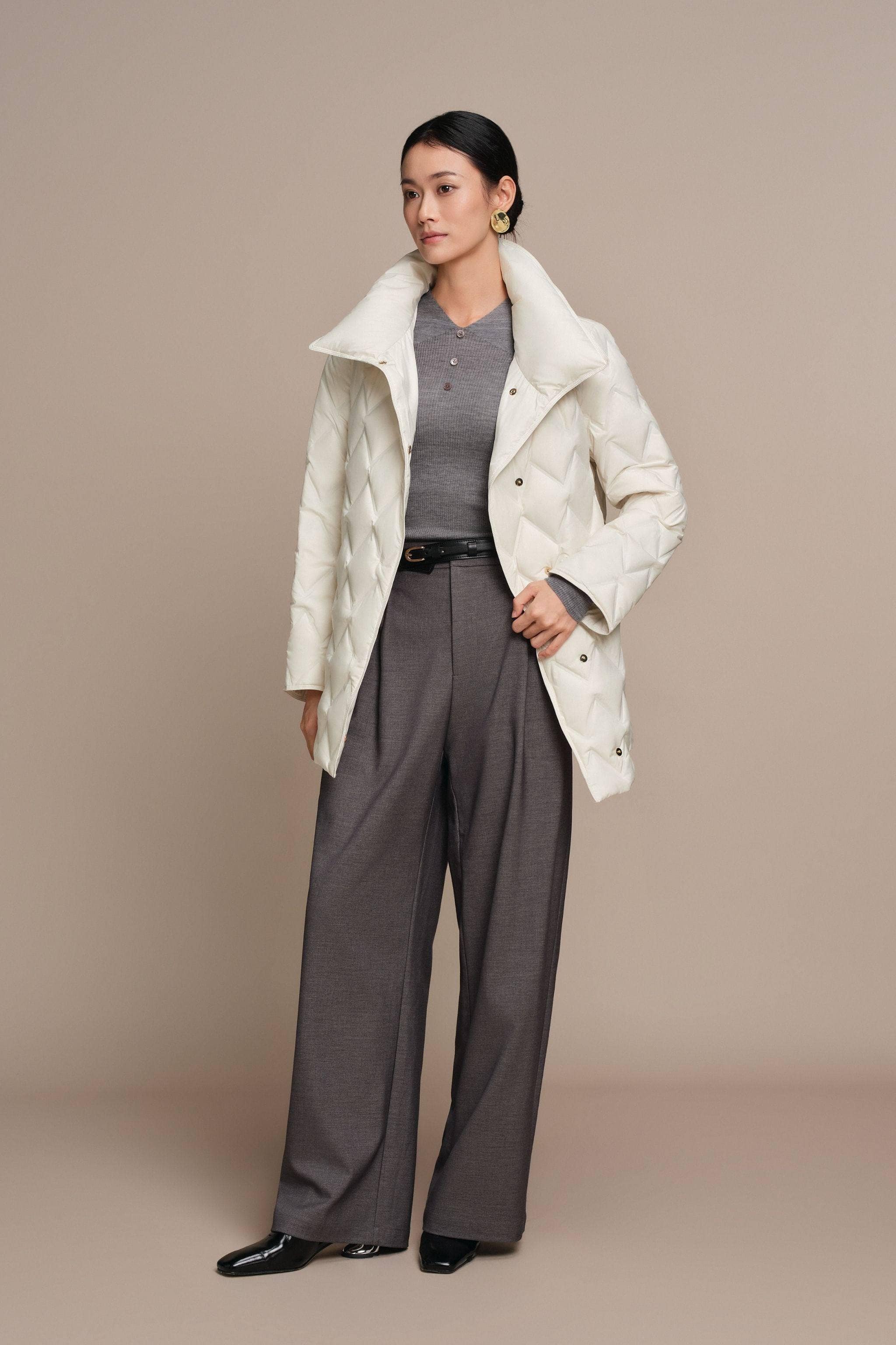 BOSIDENG 2025 Women's Waist Length Goose Down Business Jacket With Belt Jacket Pearl White / 4