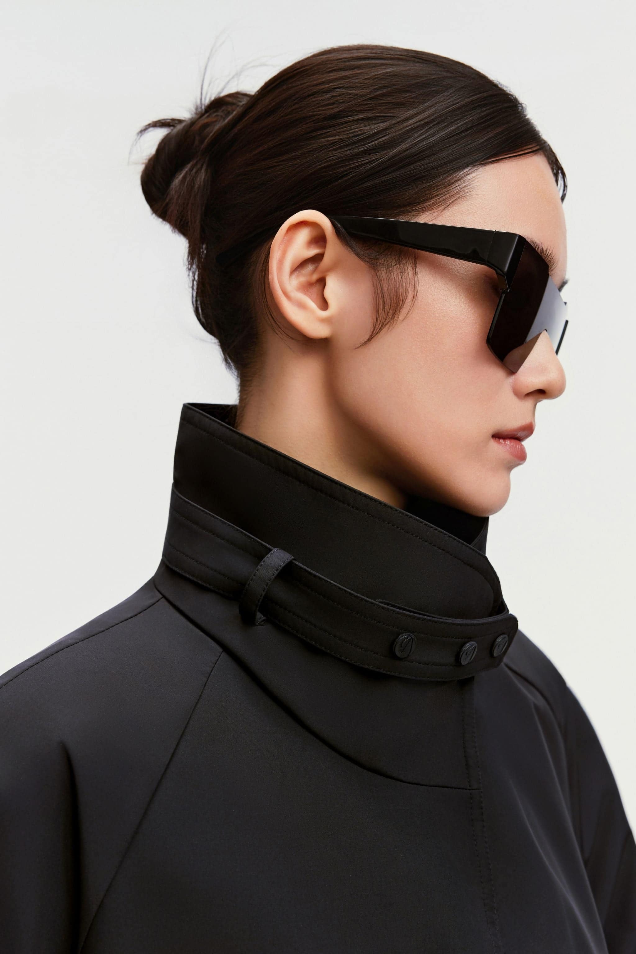 Women's Short Belted Goose Down Trench 202 — trench blends a cropped puff-sleeve silhouette with a removable inner — view 14