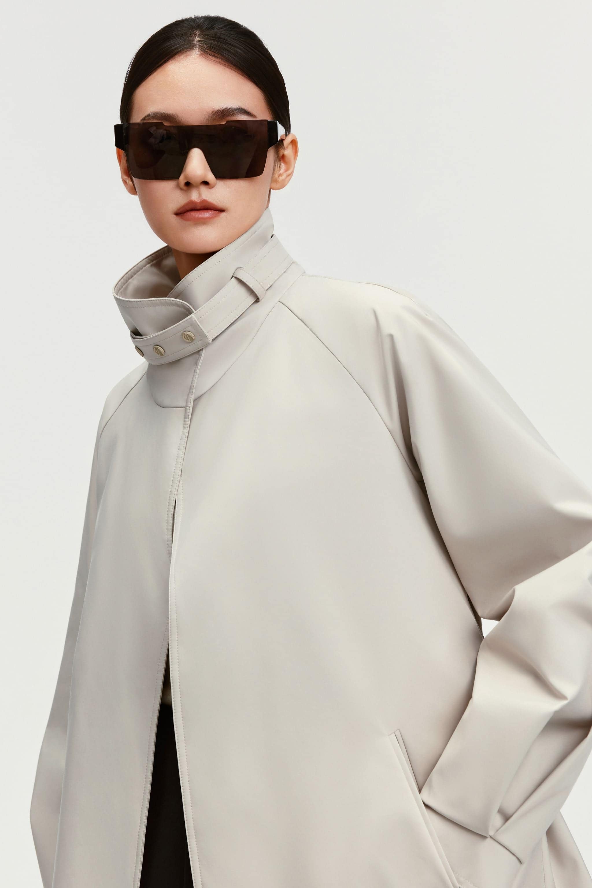 BOSIDENG 2025 Women's Short Belted Goose Down Trench 202 Jacket