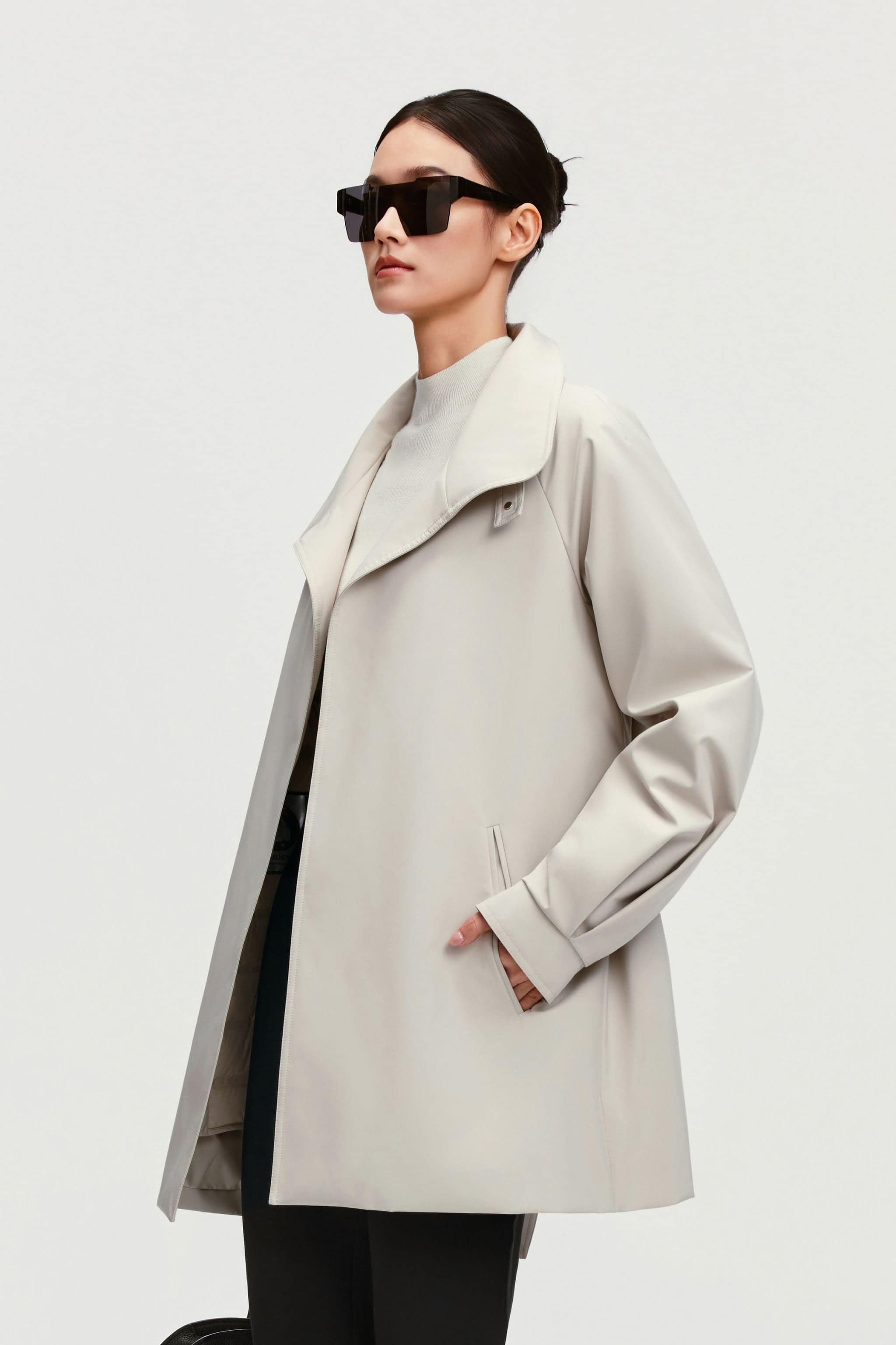 BOSIDENG 2025 Women's Short Belted Goose Down Trench 202 Jacket