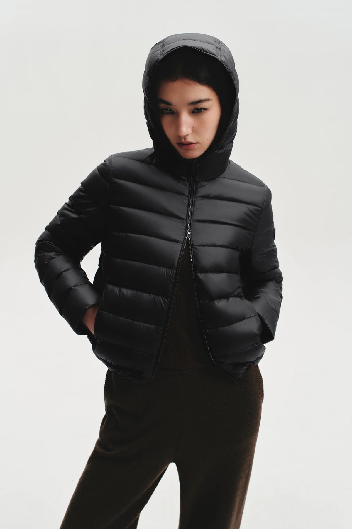Womens Oversized Goose Down Jacket W/ Hood 054M