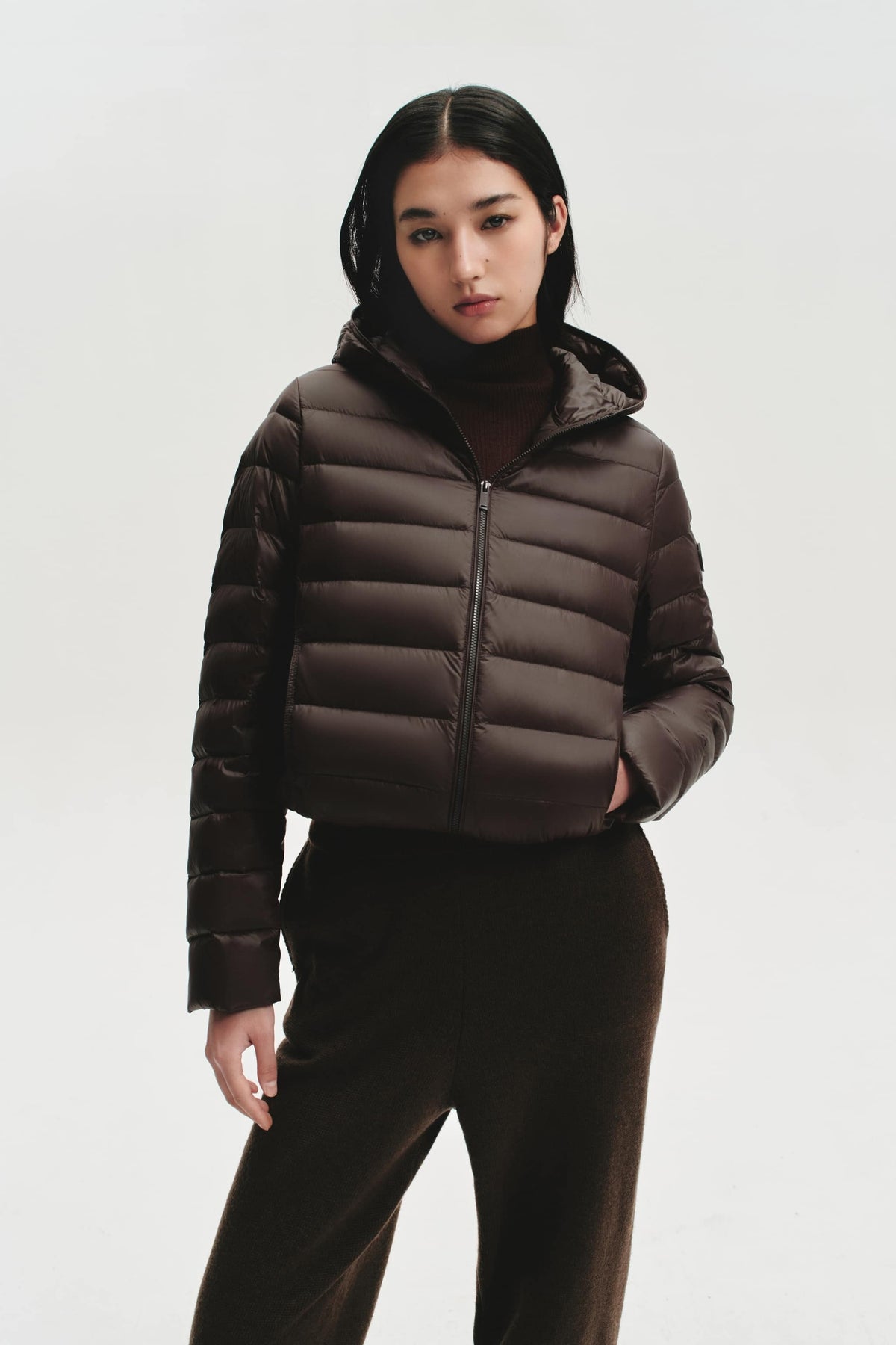 Womens Oversized Goose Down Jacket W/ Hood 054M