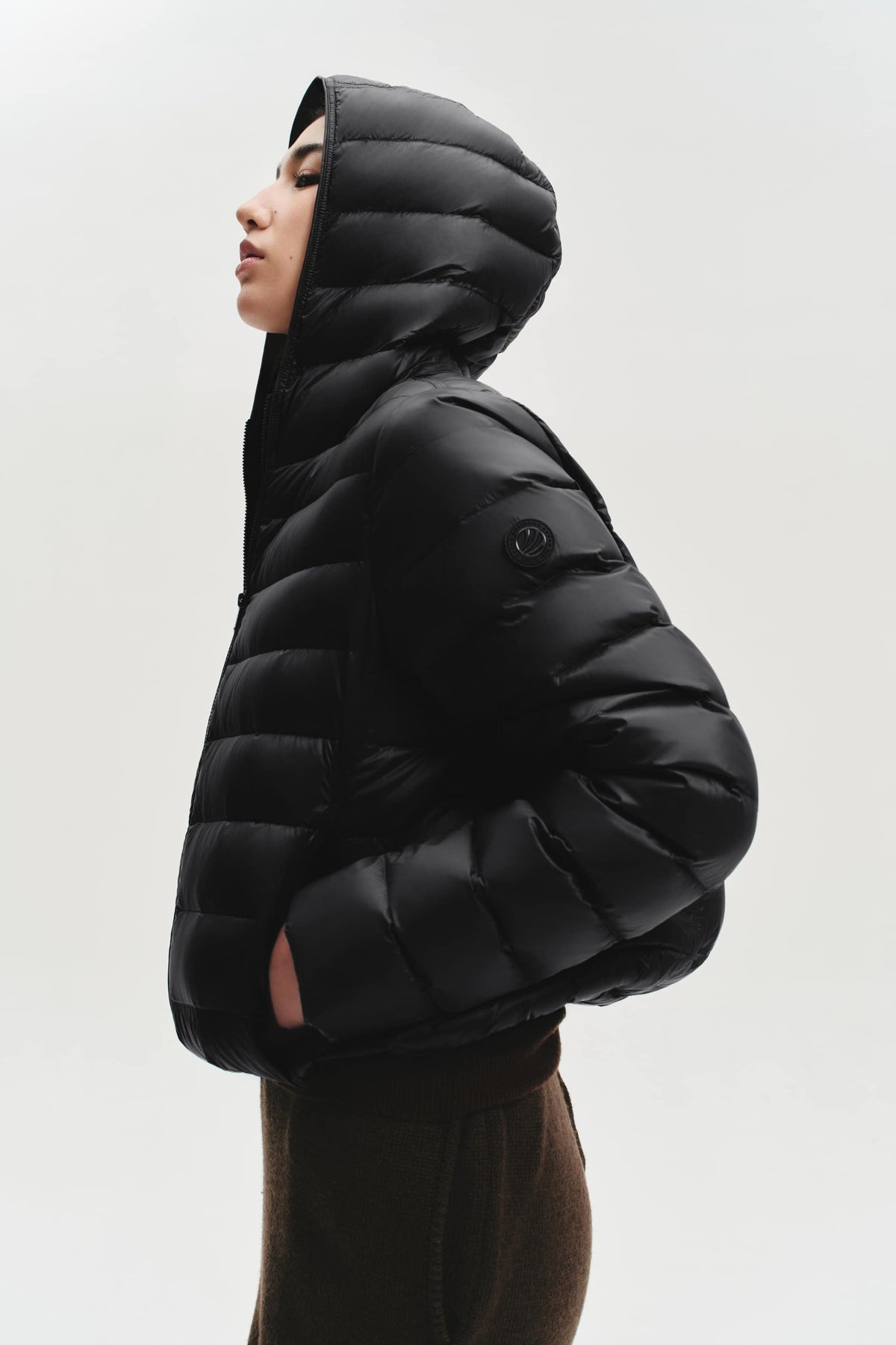 Womens Oversized Goose Down Jacket W/ Hood 054M