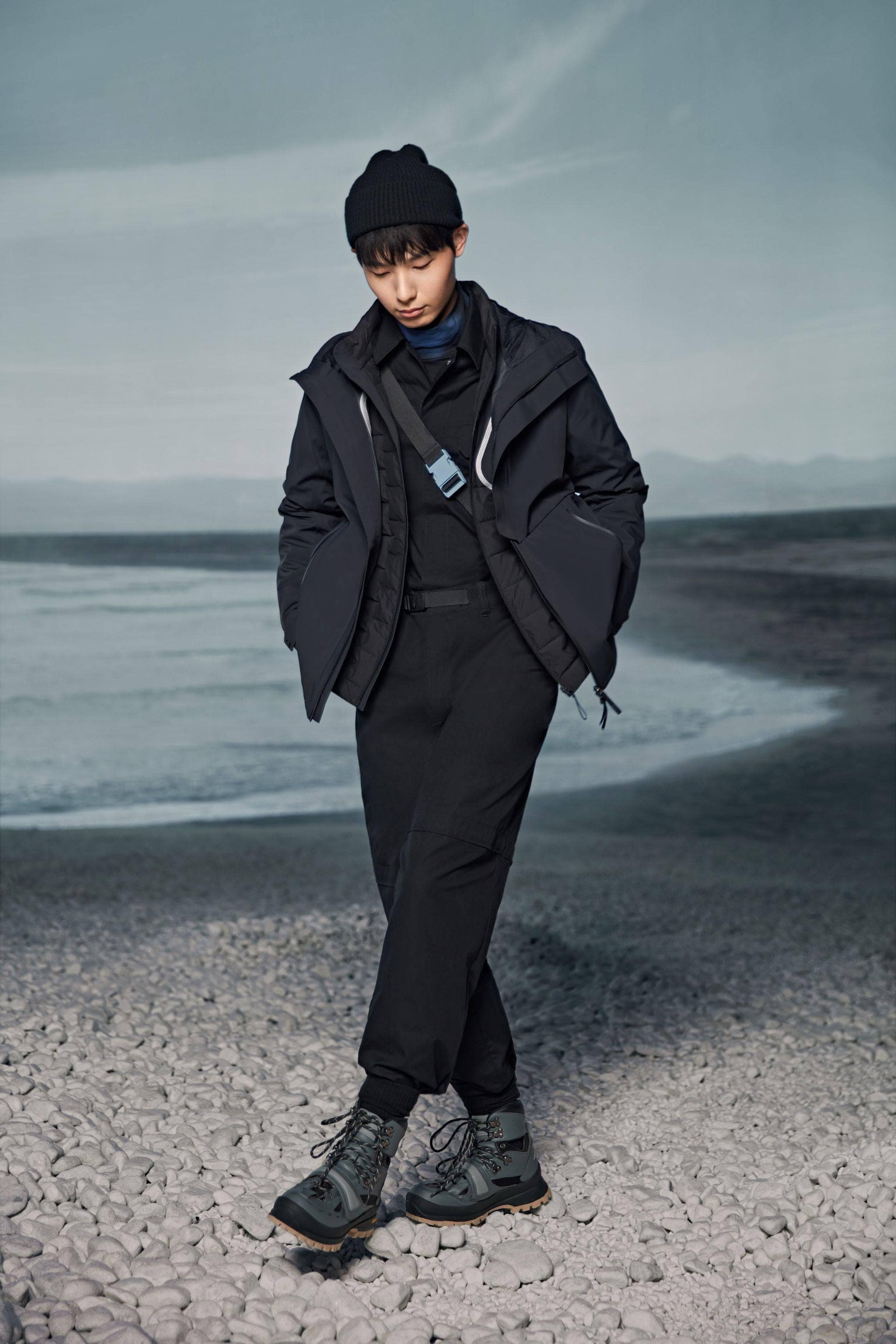 BOSIDENG 2022 Short Hooded Goose Down Jacket XS / Black