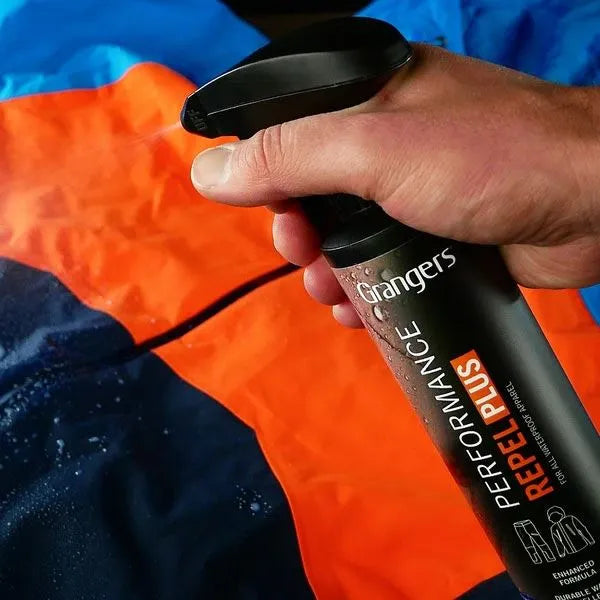 DWR (Durable Water Repellent)