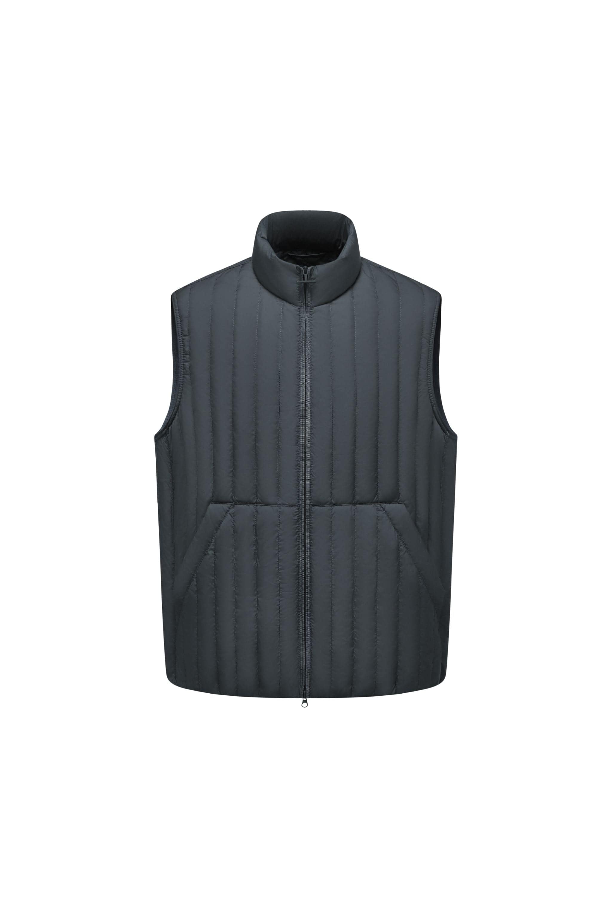 BOSIDENG AREAL Men's Goose Down Gilet 911 — gilet delivers structured, low-bulk warmth and is an ideal option in Indigo Black, sizes S–XXL; water-resistant