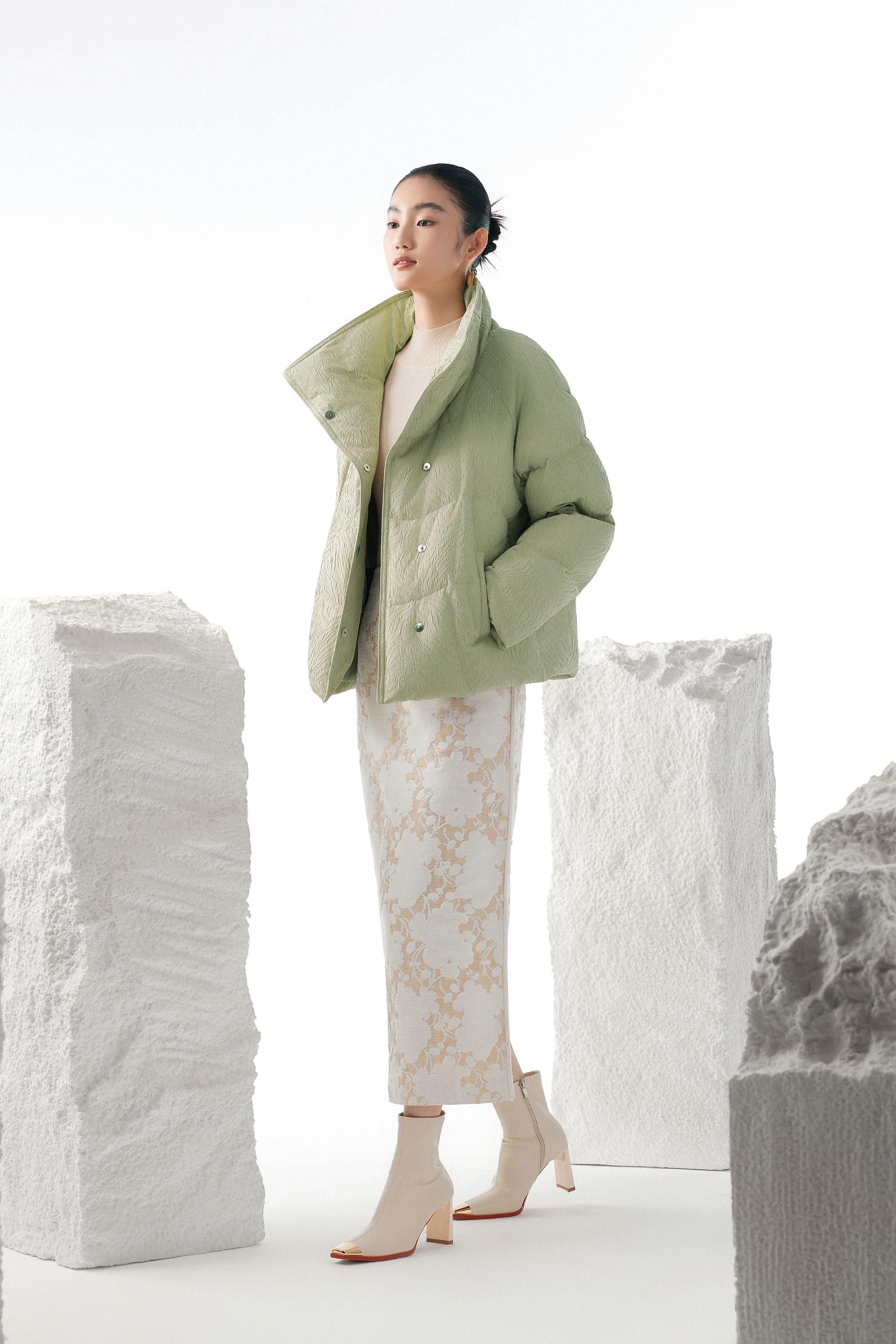 BOSIDENG 2023 Women's Eastern Aesthetic Goose Down Jacket