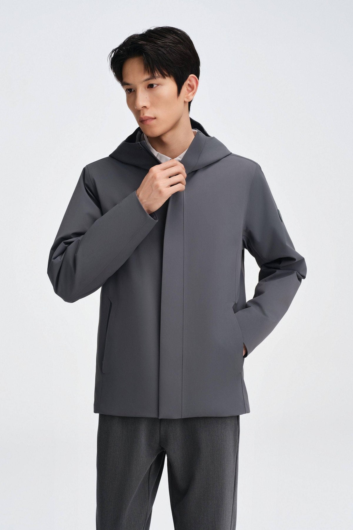 Men's Short Length Goose Down Business Jacket With Hood