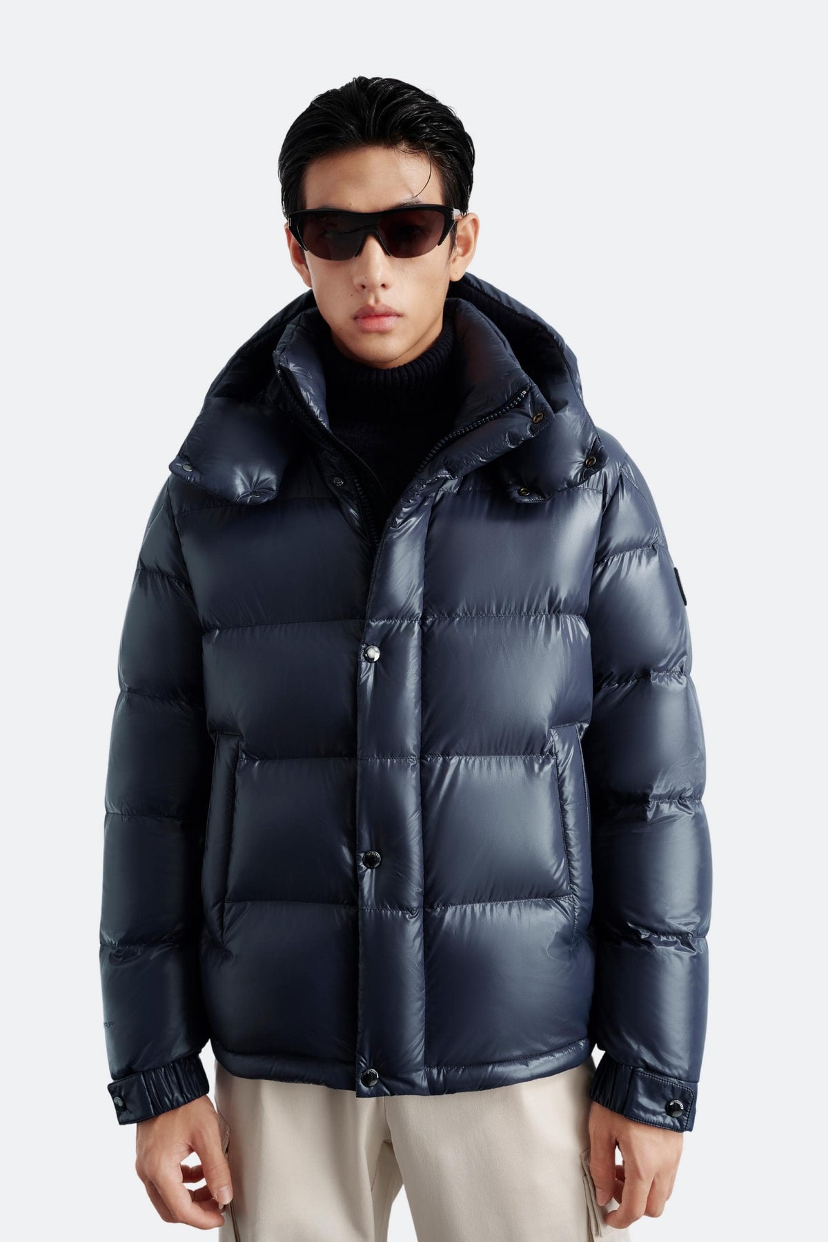 Puff Men's Short Goose Down Jacket with Detachable Hood 113