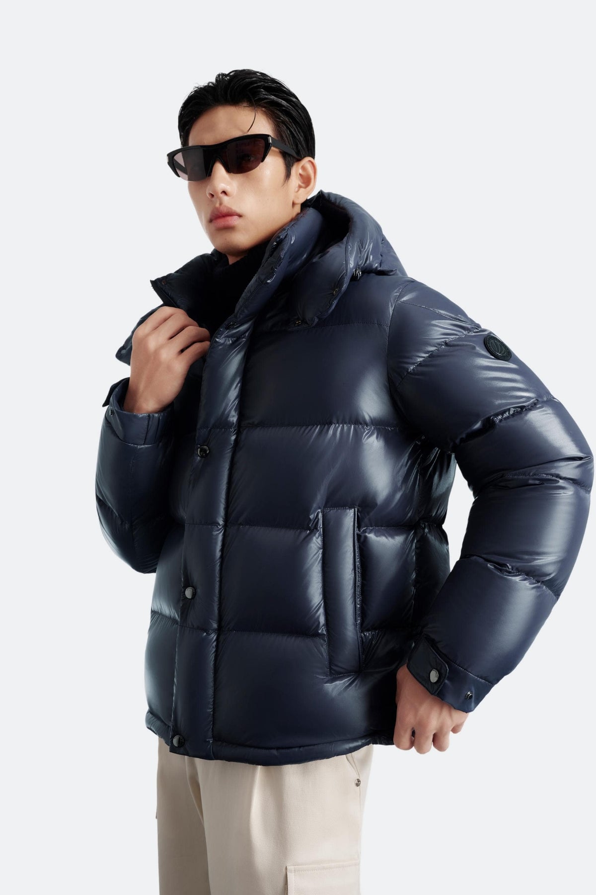 Puff Men's Short Goose Down Jacket with Detachable Hood 113