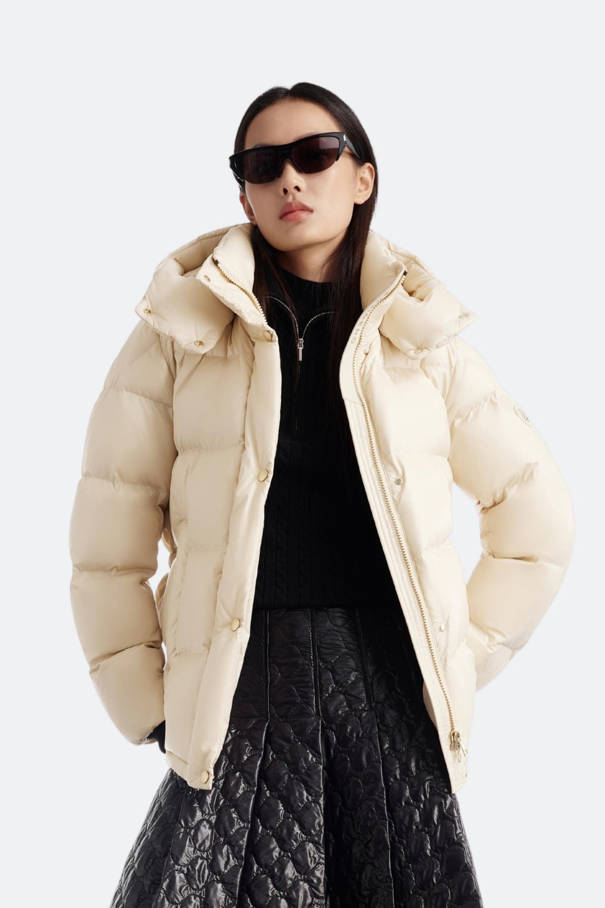 Puff Women's Short Goose Down Jacket with Detachable Hood 116