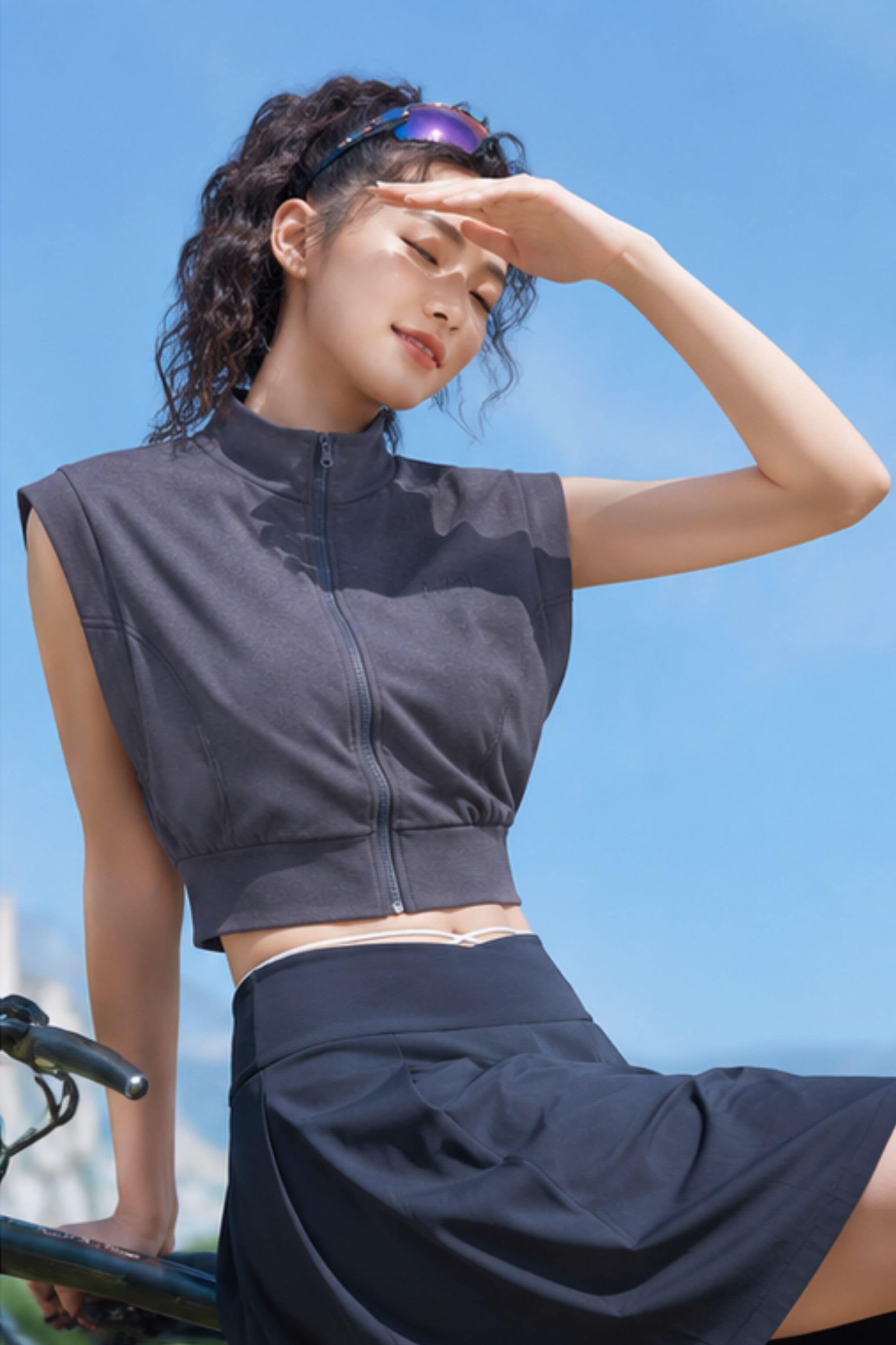 Sleeveless Zip-Up Cropped Top