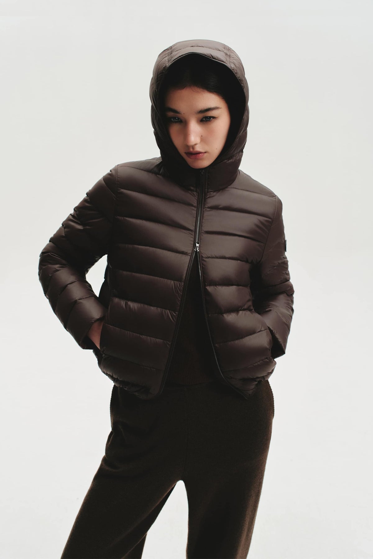 Womens Oversized Goose Down Jacket W/ Hood 054M