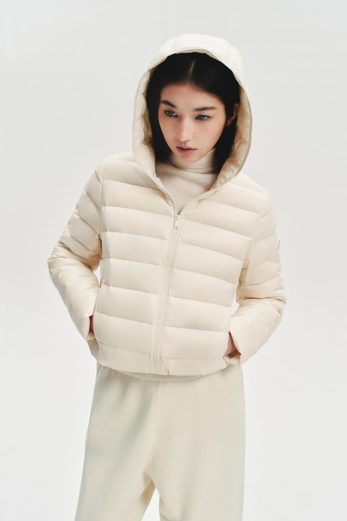 Womens Oversized Goose Down Jacket W/ Hood 054M